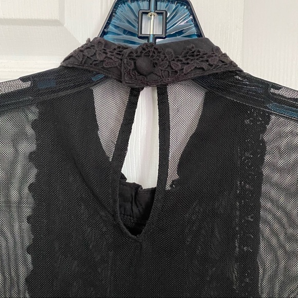 ROMANTIC MESH LACE AND EMBROIDERED TOP BY ZARA - Picture 5 of 9